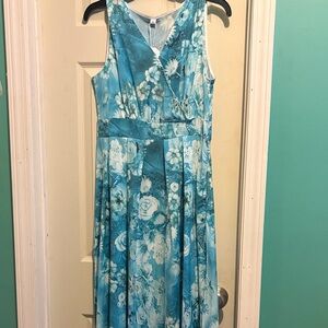 Floral Blue Sleeveless Dress